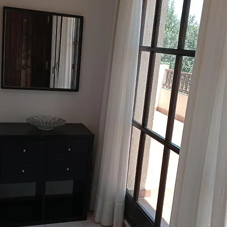 Penthouse Ducat De Lescala Hutg Apartment